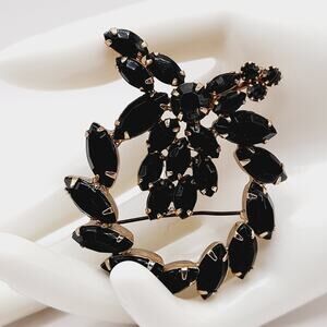 Vintage Gold Tone Black Rhinestone Wreath Brooch Prong Set 1960s